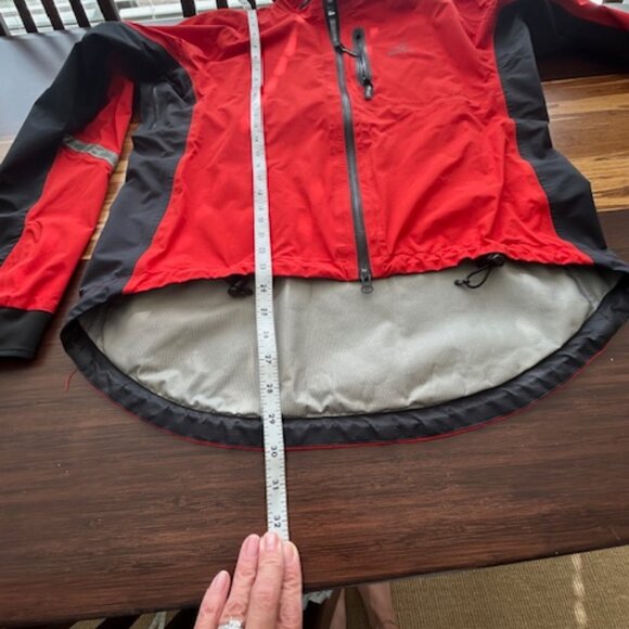 Showers Pass Women's Elite 2.1 Jacket - Picture 14 of 16